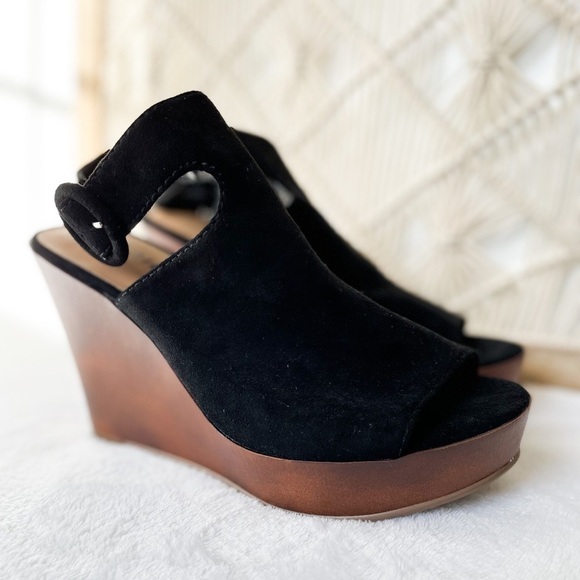 Torrid Black Platform Heel Sandals - Picture 2 of 15